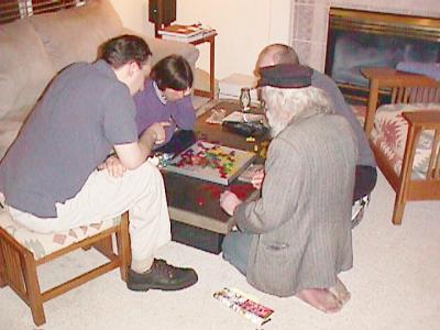 http://www.ludism.org/scpix/20030322/09_blokus_players.jpg