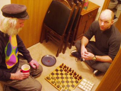 http://www.ludism.org/scpix/20040228/03_chess.jpg